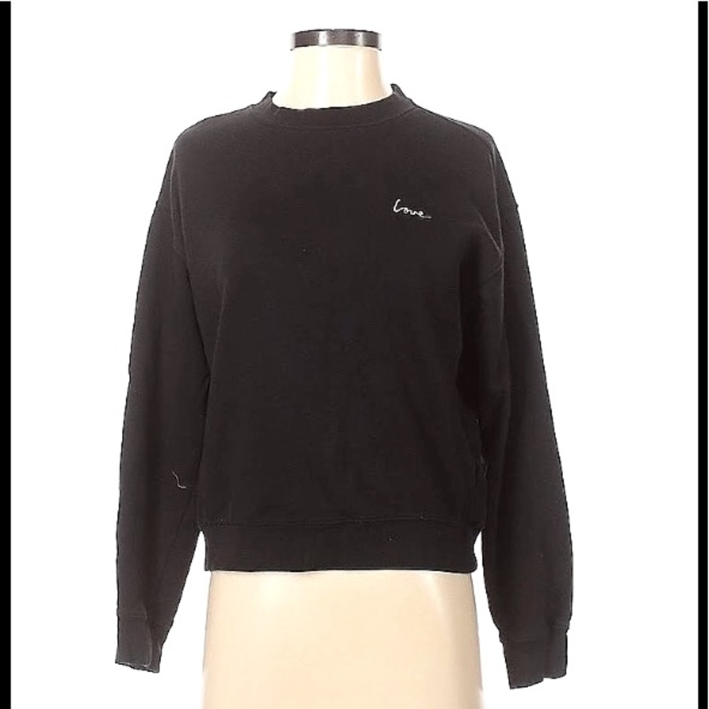 Black used sweatshirt